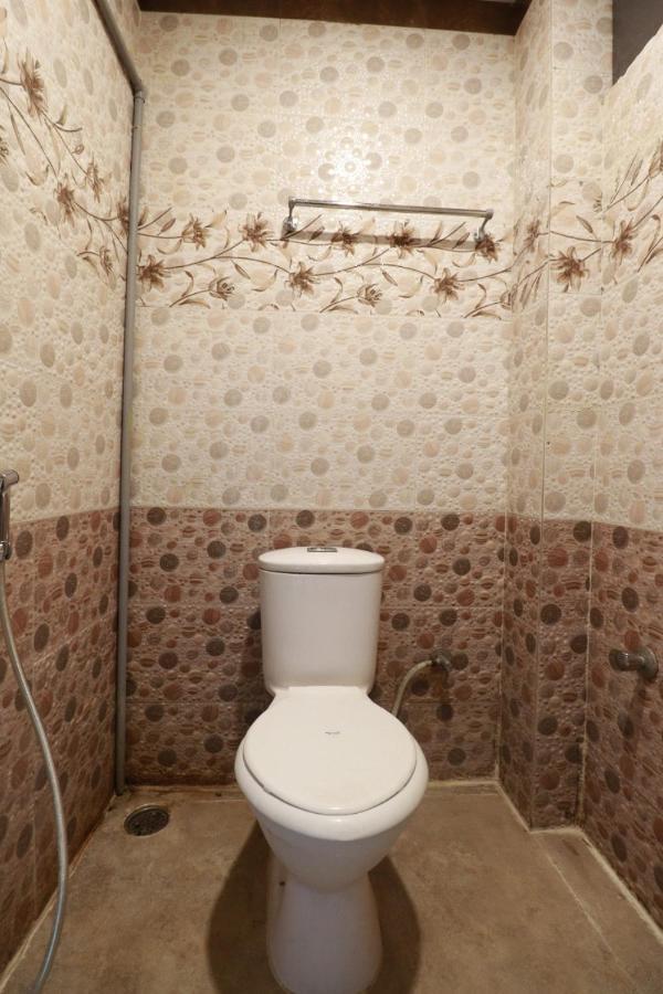 Hotel Abhimani Inn Бангалор Екстериор снимка